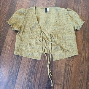 H&M divided green top